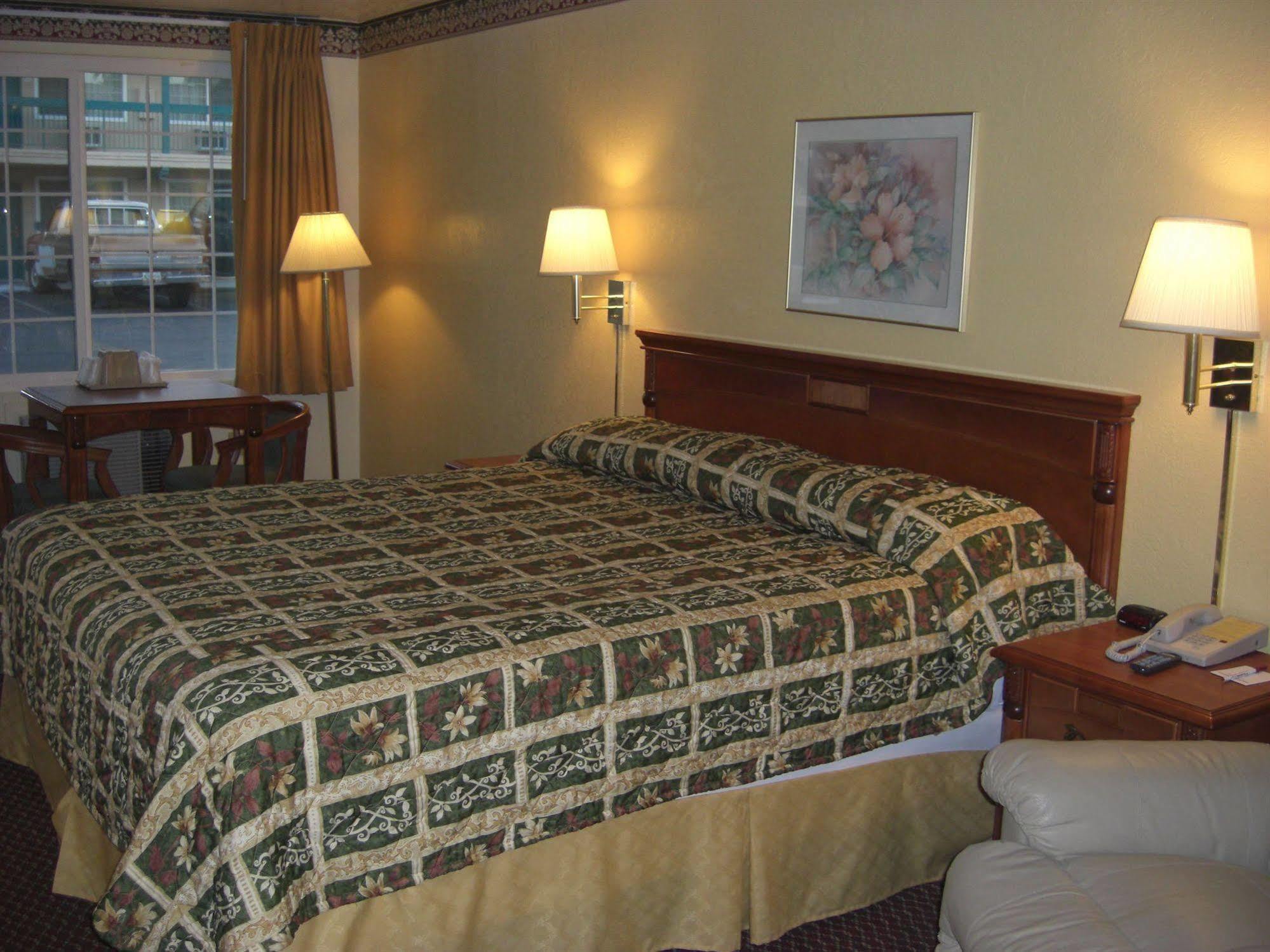 Travelodge By Wyndham El Centro Bagian luar foto